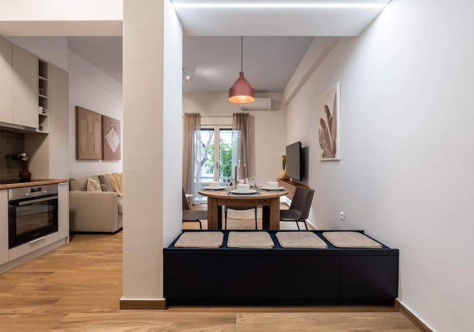 Delightful Sense 2Bd Apt In Kolonaki 7 Min To Metro Афины Экстерьер фото