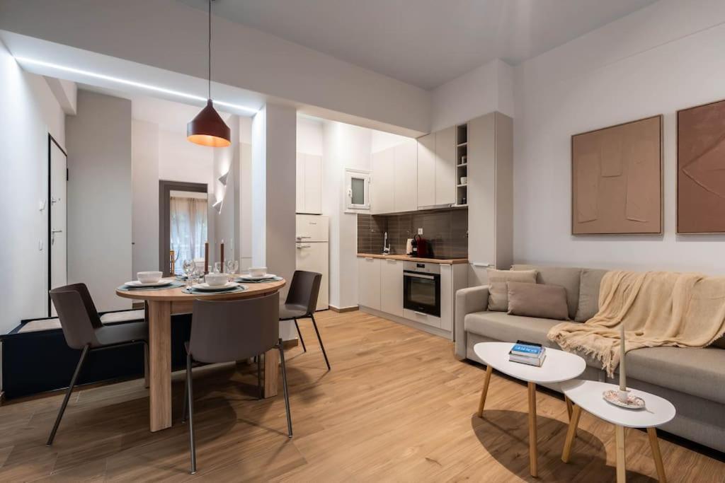Delightful Sense 2Bd Apt In Kolonaki 7 Min To Metro Афины Экстерьер фото
